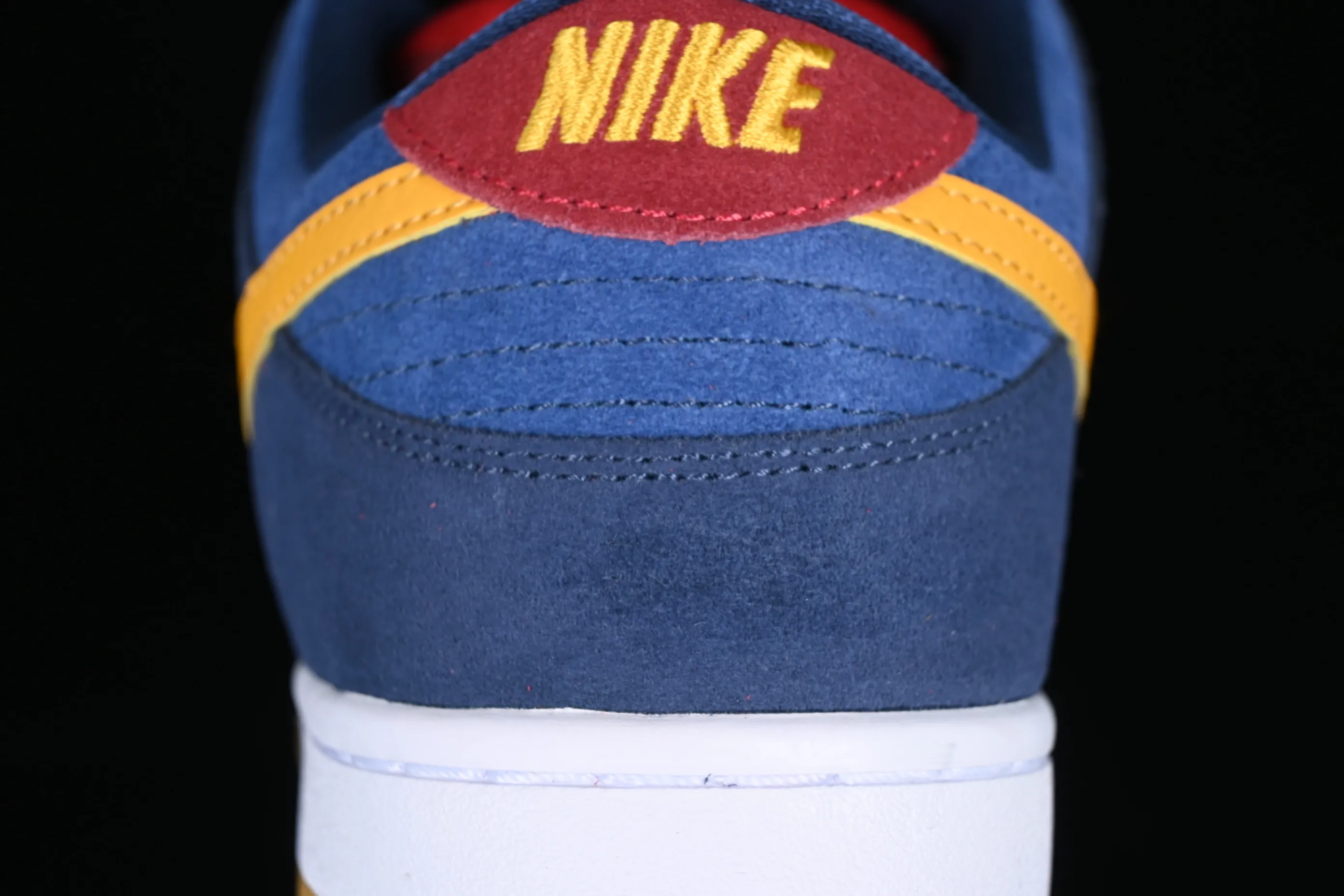 All categories Nk SB Dunk series Nk SB Dunk Low low-top skate shoes K version Nk SB Dunk Low "Barcelona" Barcelona dress color Dunk series retro low-top skate shoes DJ0606-400